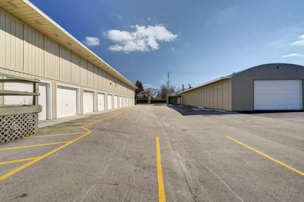 $175 / 0200ft2 - Secure Climate-Controlled Storage Units – 2940 Wisconsin St, 53177 (Racine)63774393990401124