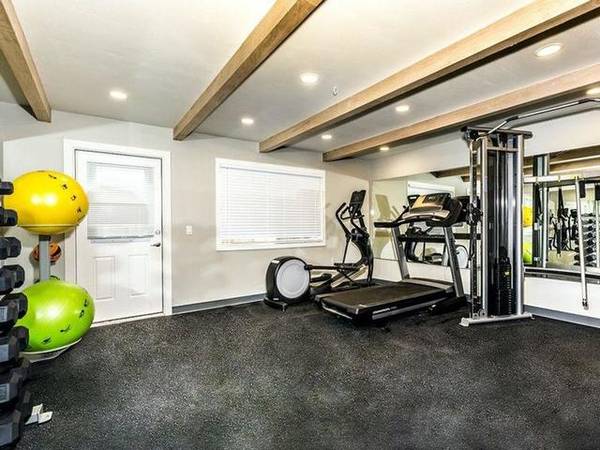 $3,595 / 2br - 700ft2 - Amazon Package Lockers, Brand New Apartment Renovation (berkeley)63176453503107123