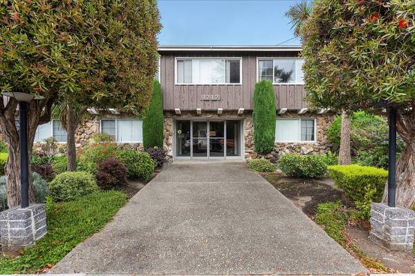 $2,700 / 2br - 1212 Regent St #B - 2 bedroom | 1 bathroom (alameda)63880013711747121