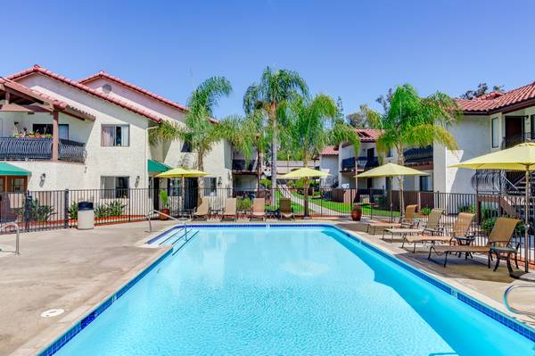 $2,790 / 2br - MONTH TO MONTH LEASES AVAILABLE, AC UNITS, & PET FRIENDLY! (ESCONDIDO)63865591292035120