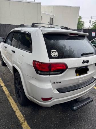 2018 Jeep Grand Cherokee - $14,850 (Midwood)63654714487555123