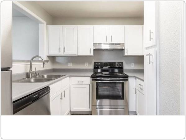 $2,114 / 3br - 1175ft2 - Snuggle up with FIDO in our charming 3 bd, 2 ba! We're pet-friendly! (Santa Fe)63659832872579121