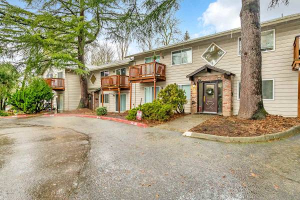 $1,495 / 1br - 650ft2 - Ceiling Fan, Dishwasher, Pet-Friendly Community (9555 SW Allen Blvd, Beaverton, OR)63820825025665124