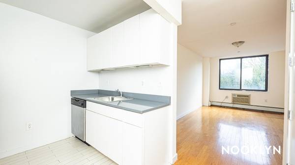 $3,350 / 1br - 1 Bedroom apartment right off L train in Williamsburg (Williamsburg)63809042399873124