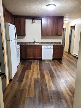 $1,150 / 2br - 750ft2 - 2 Bdrm, 2nd Floor Apt, Private Deck, W/D In Unit - 308 #7 (308 Willow Street #7, Somerset, WI)64048421295234122