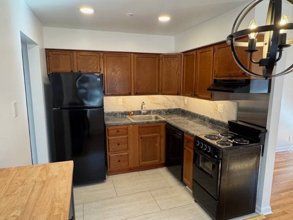 $1175.00 Cozy Unit in Cincinnati | Multi-Family | $1175/month | Available 09/3063974474838274122