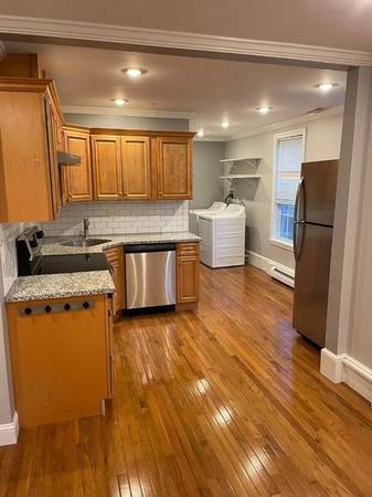 $3,250 / 2br - Somerville 2 Bed/1 Bath Apartment | Marshall St63951148942723121