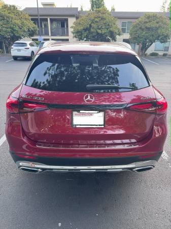 2023 Mercedes Benz GLC 300 - Red color - mileage 13304 - $39,500 (Bellevue)63622905445377122