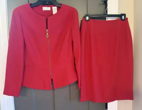 Liz Claiborne Skirt Suit Size 4 (both pieces lined) 1