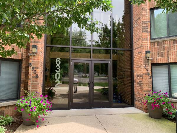 $202.900 / 2 hab - 1110 pies² - _________Madison West - Condominio de 2 habitaciones y 2 baños EN VENTA____________ (6302 Mineral Point Rd. #303 Madison, WI)63406883341955123