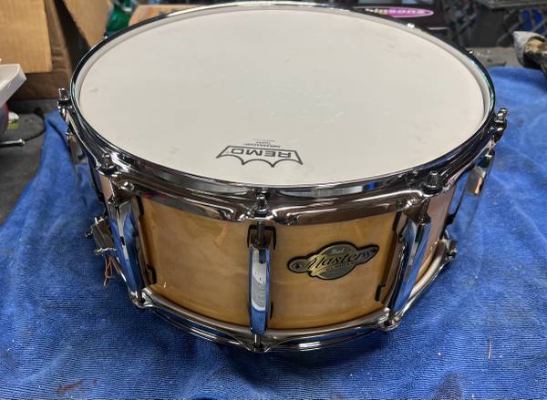 Pearl Masters All Maple SST 14" x 6.5” Bombo de batería - $300 (Bothell)63471461773571121