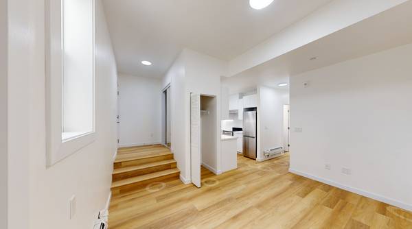 $6,045 / 2br - 747ft2 - 2844 Lyon@Greenwich/2ba/Remodeled Kitchen/W+D in Unit/Near Presidio (marina / cow hollow)63847325435521124