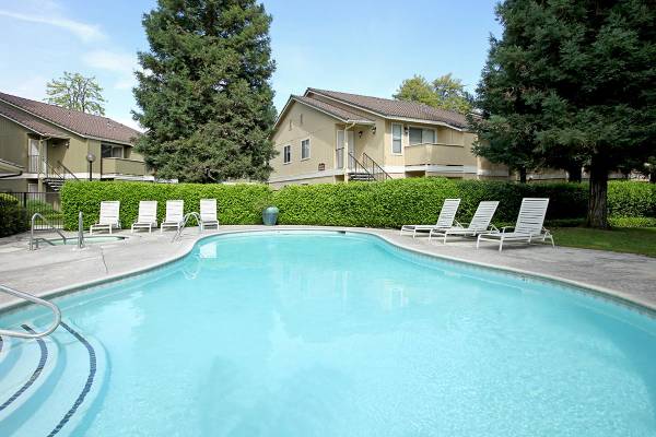 $1,400 / 1br - NEW SEASON, NEW APARTMENT FOR YOU!! 1X1 UPSTAIRS FULL SIZE W/D!! (SPECIAL OFFERS TODAY!!)63798509704835122