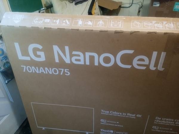 LG Nanocell de 70 pulgadas HDTV y control remoto - $380 (Ariton)63442413925379123