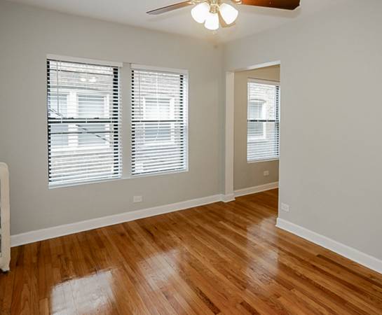 $2,195 / 1br - Nice updates in an awesome location! FREE HEAT & GAS! (Lakeview)63781655237505124