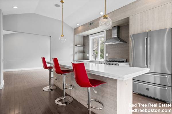 $8,000 / 3br - Absolutely Immaculate Brookline Penthouse w/ Laundry In Unit, Parking!63802072723331122