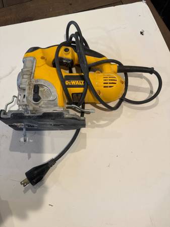 Dewalt corded jigsaw 1