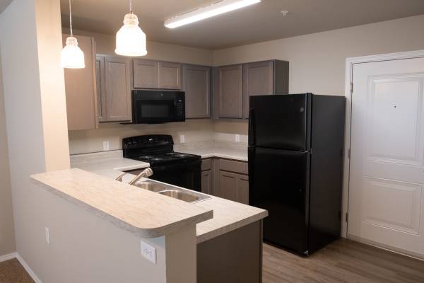 $600 / 1br - 1 Bedroom Apartments-rent based on income (Glenpool)63981981543810123