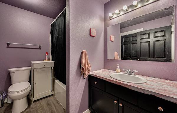 $315,000 / 2br - 1117ft2 - Gated Community Condo | Pool, Spa, Covered Deck, Easy Access (Vancouver)63735809328515124