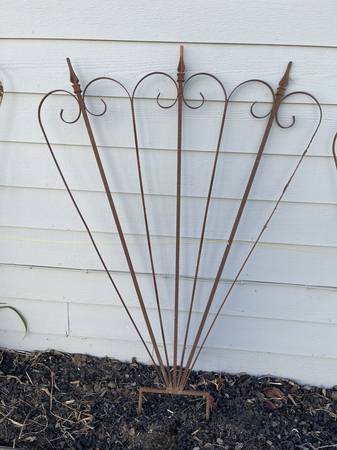 Wrought iron antique trellis 1