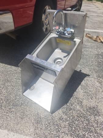 Under Bar Hand Sink With Blender Station And Faucet 1