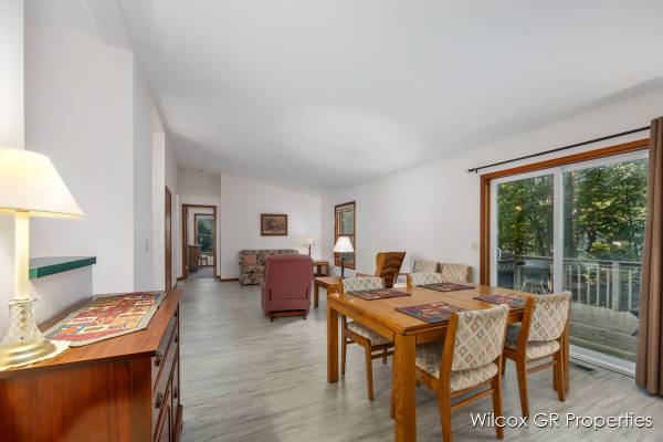 $399,900 / 5br - 2900ft2 - Near beautiful Silver Lake, Rockford, MI (Rockford)63985939630083124