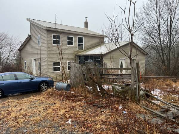 $89,900 / 3br - For Sale 3 Bedroom 2.5 Bathroom House in Stillwater, PA. Fixer Upper O (Stillwater)63951425877123120