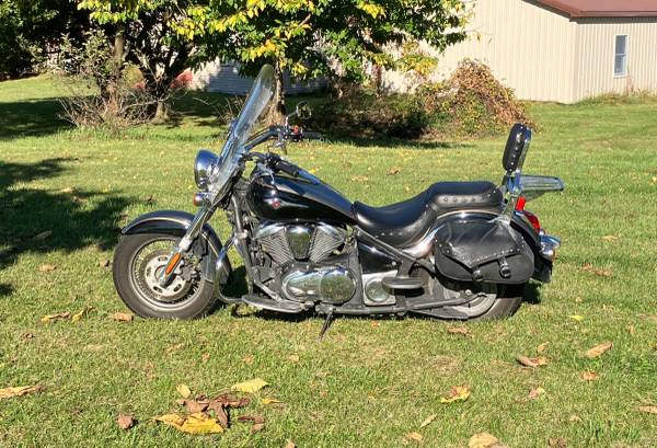 2012 kawaski 900 Vulcan 1