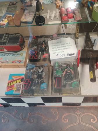 4 KISS 1997 MCFARLANE 1