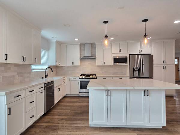 $4,995 / 3br - 1645ft2 - Espaciosa casa independiente, completamente renovada de arriba abajo, impresionante (milpitas)63861100891393123