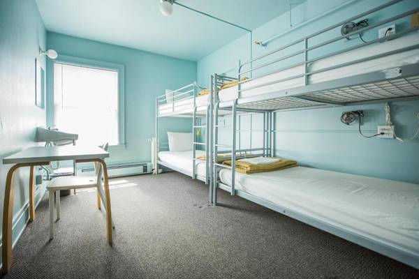 $850 / 1br - Dorm Style Student Housing Available September (Chinatown)63885006463105122