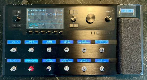 Line 6 Helix Floor 2015 - Black w/ Backpack 1