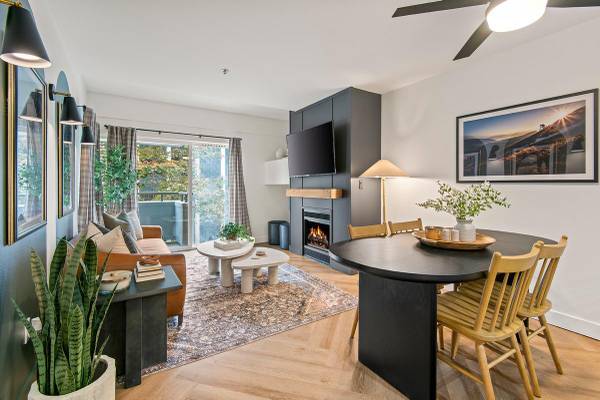 $1,891 / 488ft2 - Oficial de cortesía, sin humo, chimenea de gas, pisos de madera dura (Lower Queen Anne)63786707929473123