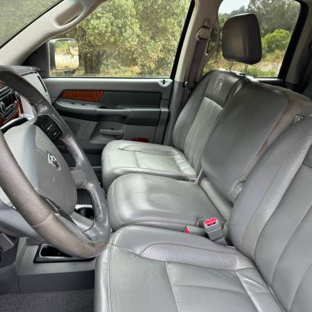 2006 Dodge Ram 2500 Laramie 4x4 5.9 Cummins - $19,000 (aptos)63438677136003124