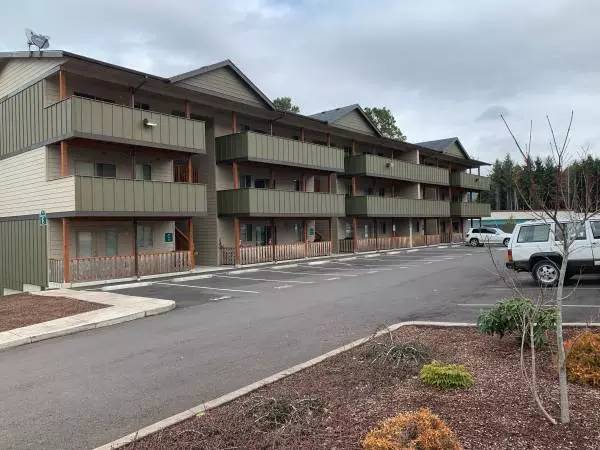 $1,500 / 2br - 900ft2 - Luxurious 2 bedroom, 2 bath! Great location!! (LINCOLN CITY)63620943378691123