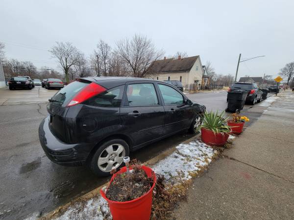 Ford Focus 2007 - $1,700 (Dearborn)63622120712449120