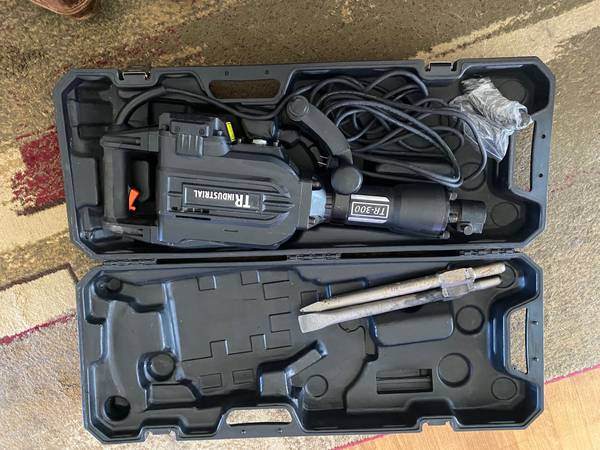 TR Industrial TR89305 Electric Jack Hammer 1