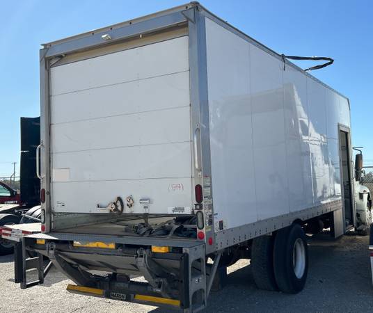 2016 International 4300 4x2 Van Truck - $4,500 (Saint Louis)63621418898691121