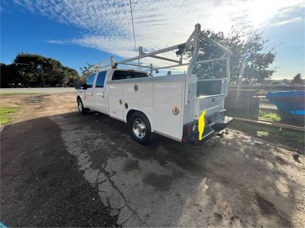 2007 Ford F-250 Crew Cab Utility Truck - $20,000 (watsonville)63438548237185122