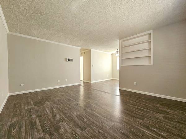 $2,395 / 2br - City Gardens! Spacious 2x1.5 Downstairs Unit! Gated Community! (San Diego)63701744139521121