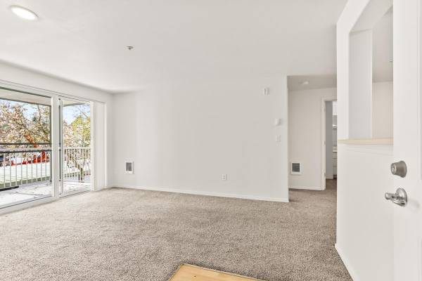 $1,515 / 1br - 659ft2 - 1 Bedroom  , 1 Bathroom  with Up to 6 Weeks Free! Limited Time! (Rock Creek)64039056687234124