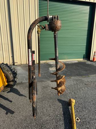 Tractor auger !! - $600 (Loganville)63470457793155120