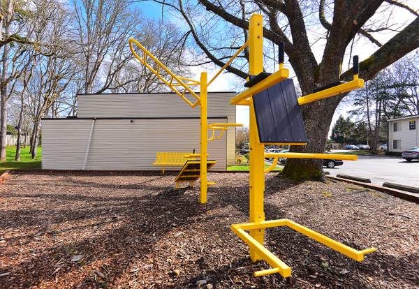 $1,839 / 2br - 880ft2 - Renovated, Outdoor Fitness Center, Free Weights (8022 83rd Avenue Southwest, Lakewood, WA)63874306268675124