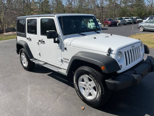 2017 Jeep Wrangler Unlimited Sport - $21,900 (Windham NH)63622639386883123