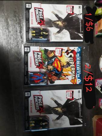 Pagepuncher Superhero figures and comic book 1