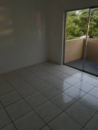 $2,750 / 3br - 1600ft2 - 3 BEDROOM / 2 BATH APARTMENT (HIALEAH)64002012972802124