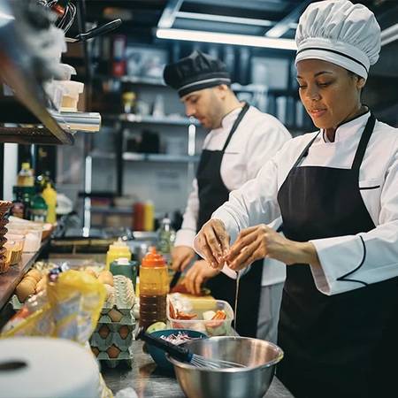 Cook / Line Cook / Cocinero de línea FT /PT 1
