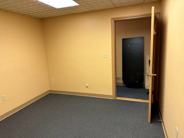 $600 / 120ft2 - Office for Rent - 77 Main Street in Medway (Medway)63996549165314121