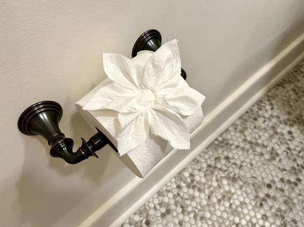 $285 / 1 habitación - Habitación Honey Creek en The Willis-James (Chillicothe, OH)63381331449729122