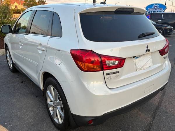 2014 Mitsubishi Outlander Sport - $4,950 (Elgin)63618900184067123